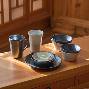 소소모소 단 2인 홈세트 10p, 화이트, 블랙, 1세트, 공기 2p + 대접 2p + 머그 2p + 찬기중 + 찬기대 + 소스볼 + 원형접시중