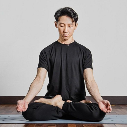 레스테 남자 요가복 기능성 루즈 반팔티