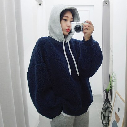 갠소 뽀글이 양털 배색 후드티