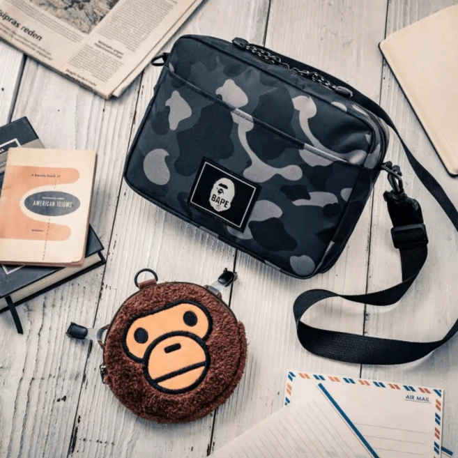 BAPE 숄더백 재팬잡지부록, 숄더백 + 보조가방