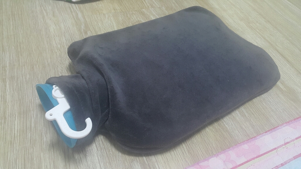 파쉬 양면물결 핫 물주머니 2L 랜덤 발송  면스판커버 차콜 리뷰후기