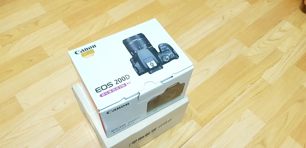 캐논 EOS 200D DSR BODY 줌렌즈 EF-S 18- F4-56 KIT