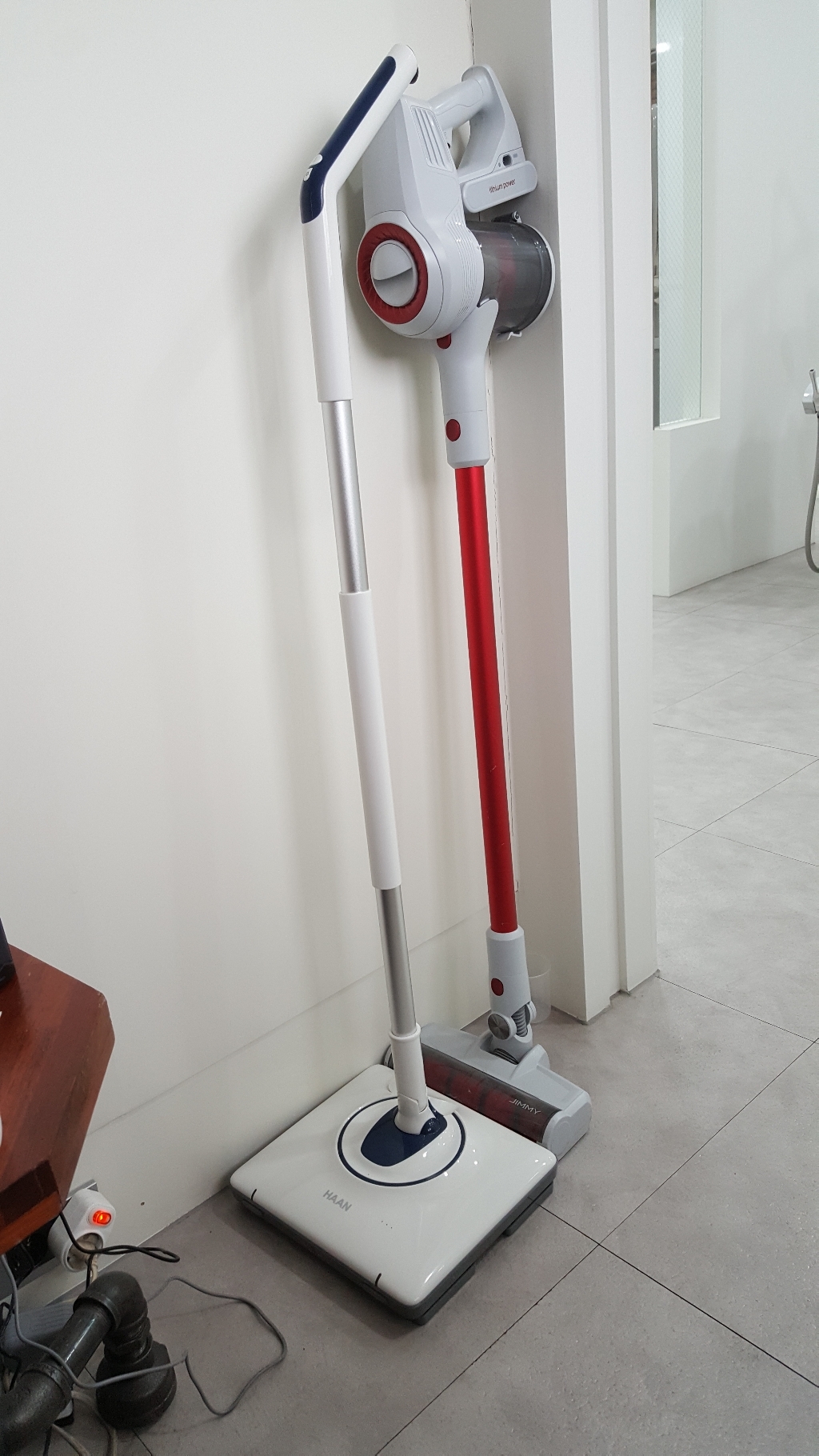 한경희생활과학 무선 진동 물걸레 청소기 S-2000NV