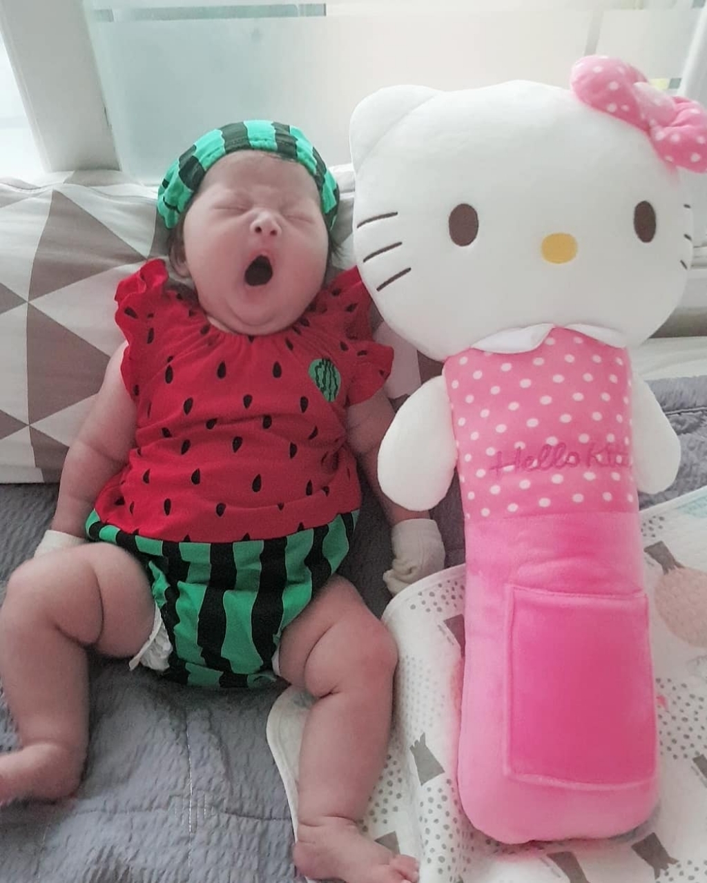 엠케이 과일 n 곤충 민소매 바디수트 모자