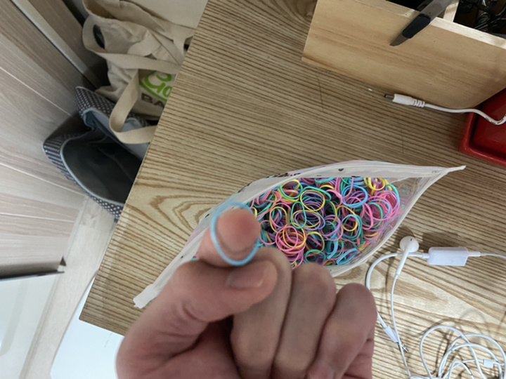 이쁨달다 봉봉밴드 대용량머리끈 쫀쫀 짱짱 선명! 판매자 마이아이리스만 이쁨달다 정품입니다
