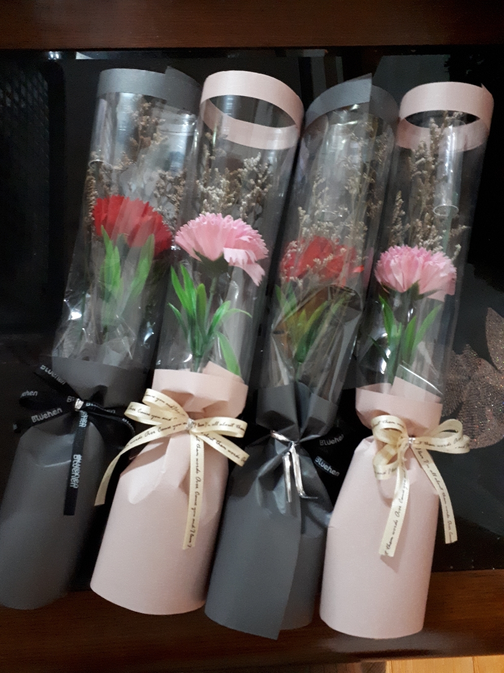 블뤼엔 조화 감사n 카네이션 한송이 레드 핑크