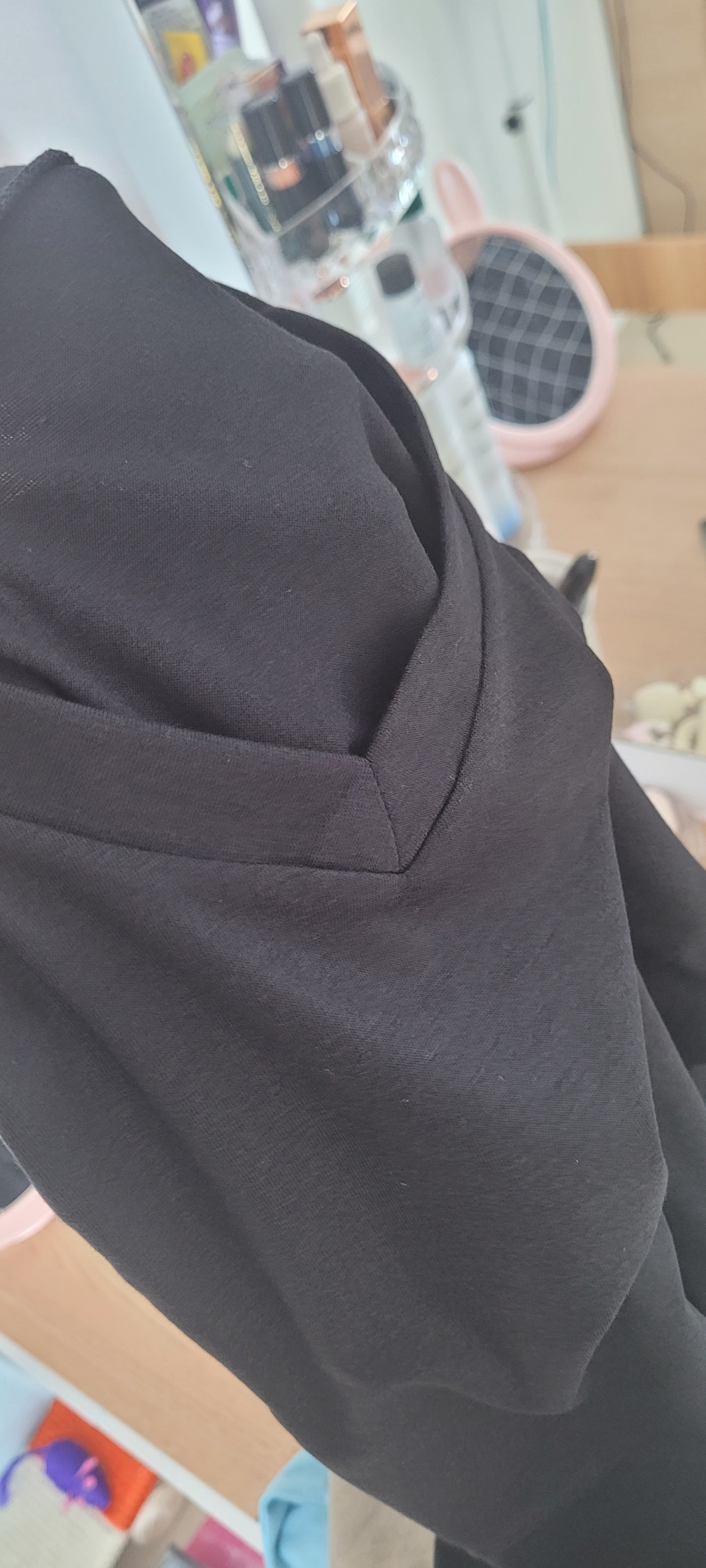 데일리앤 워밍 브이넥 이너 긴팔 티셔츠