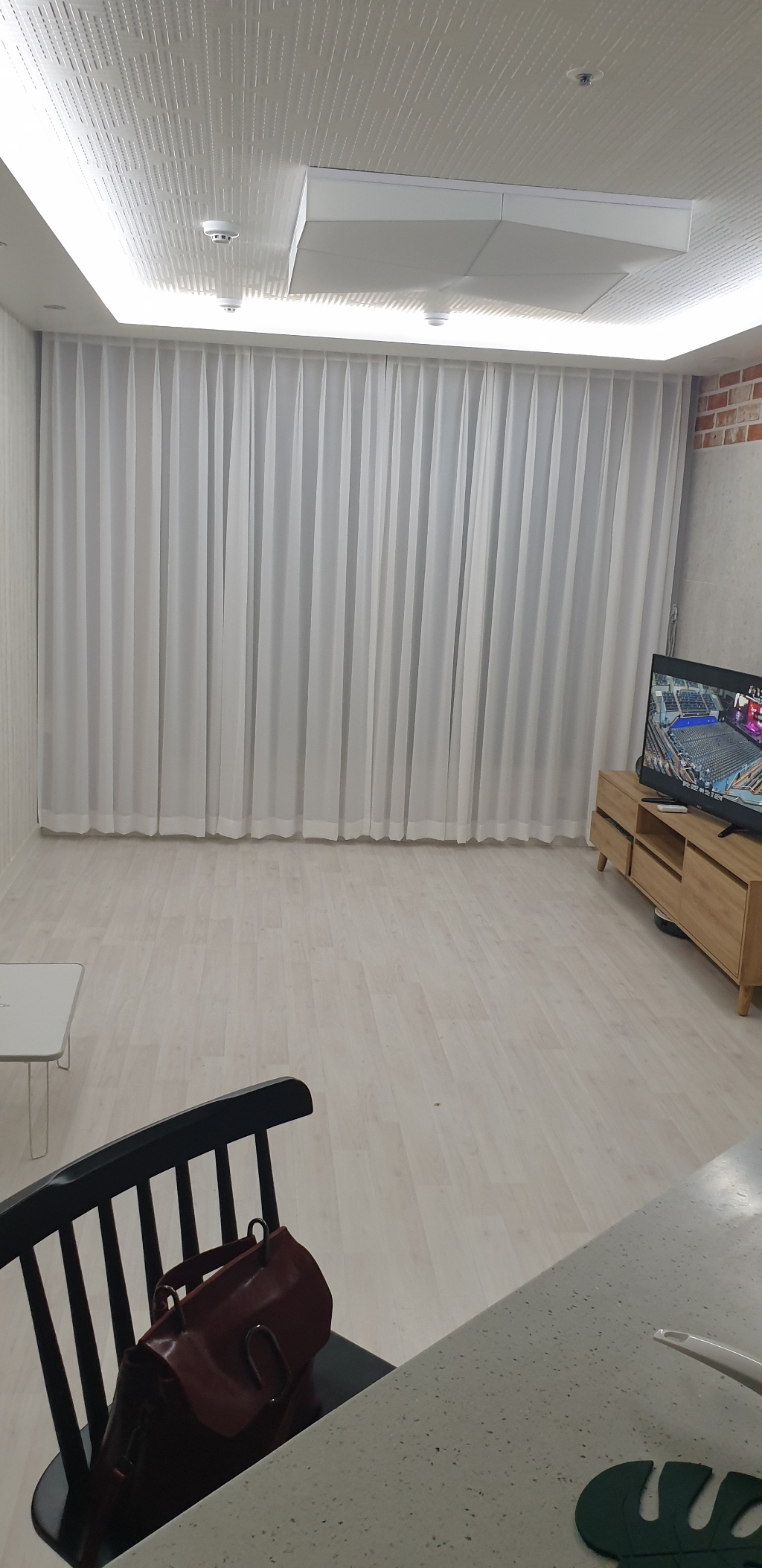 윈도우드레스 차르르 나비주름 스타일 쉬폰커튼 핀 고리 구성품 랜덤발송
