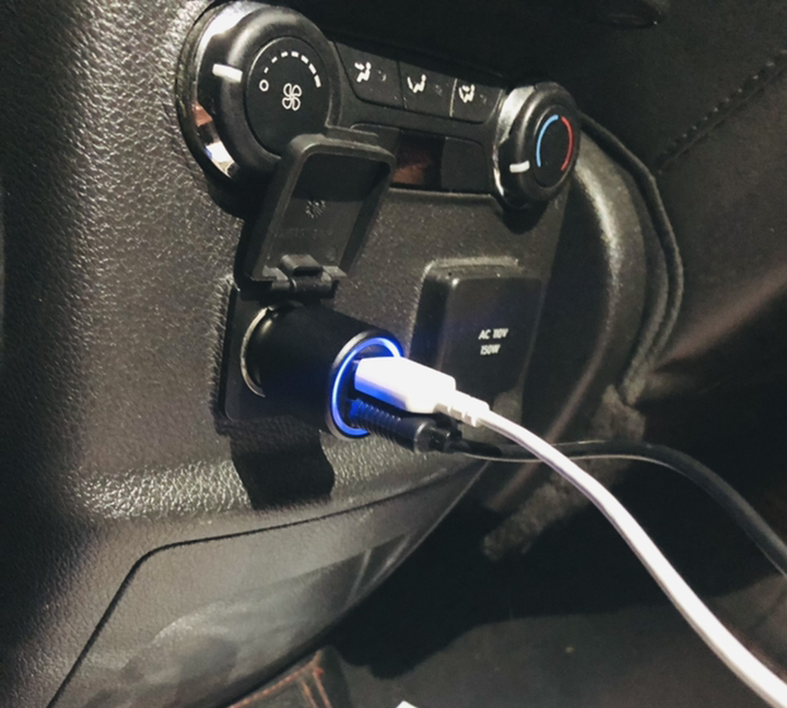TS 차량용 고속충전 듀얼 포트 시거잭 QC 30 36W