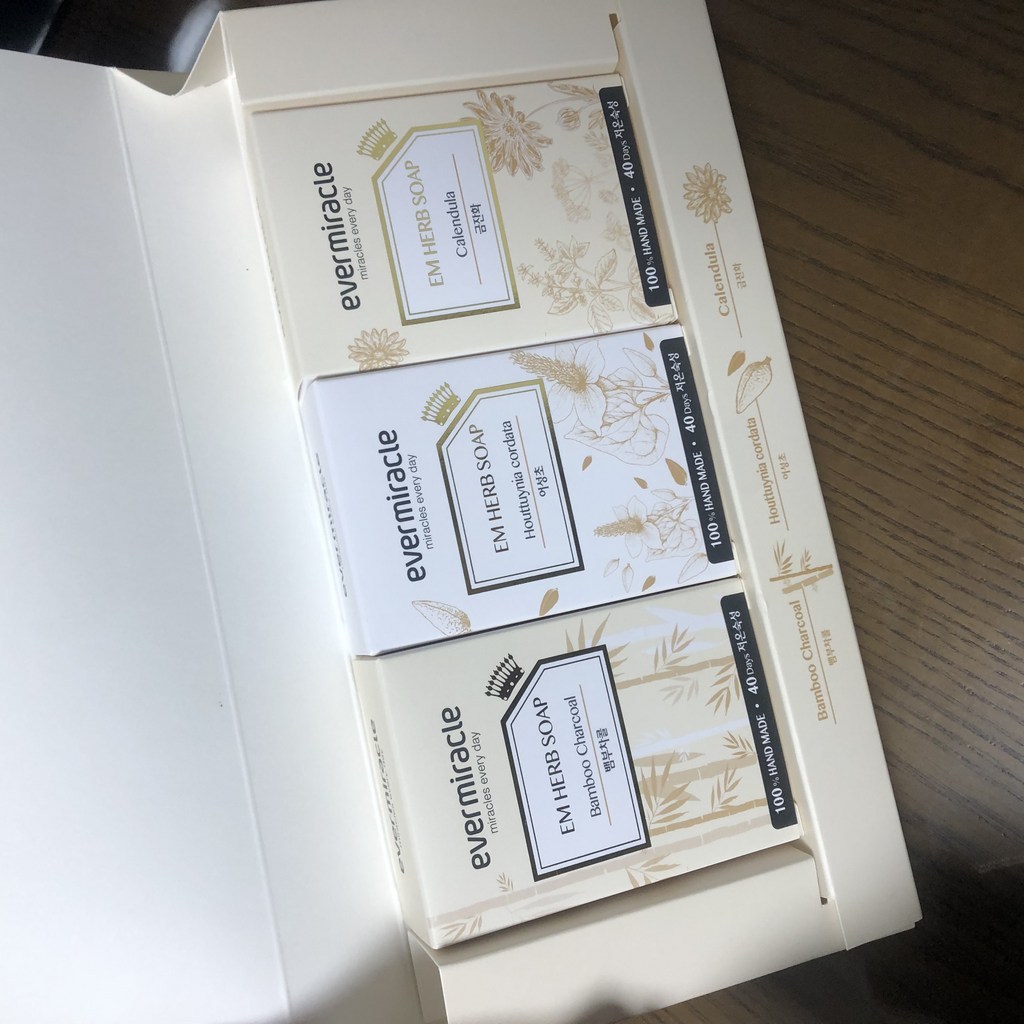에버미라클 E 허브비누 뱀부차콜 금잔화 어성초
