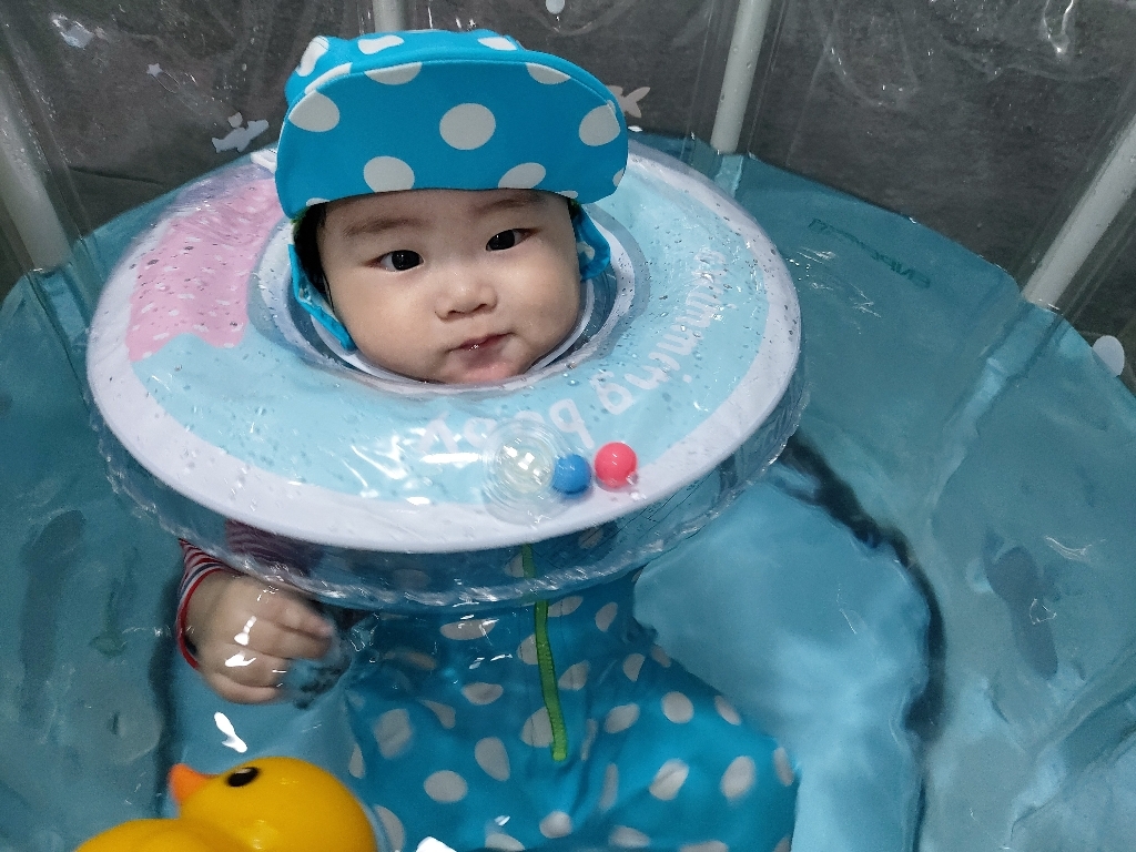아이블린 아기수영장  아기목튜브 패키지 유아풀장 물놀이 장난감