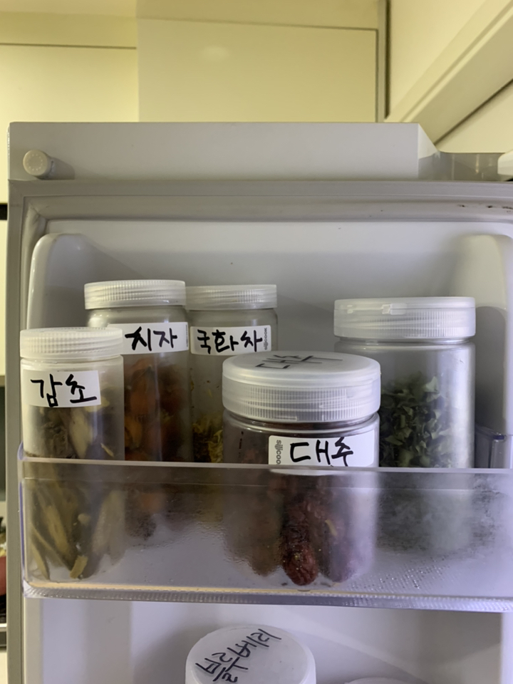 실리쿡 냉동실 수납 정리 B 사각 16개 세척솔 네임택 리뷰 후기