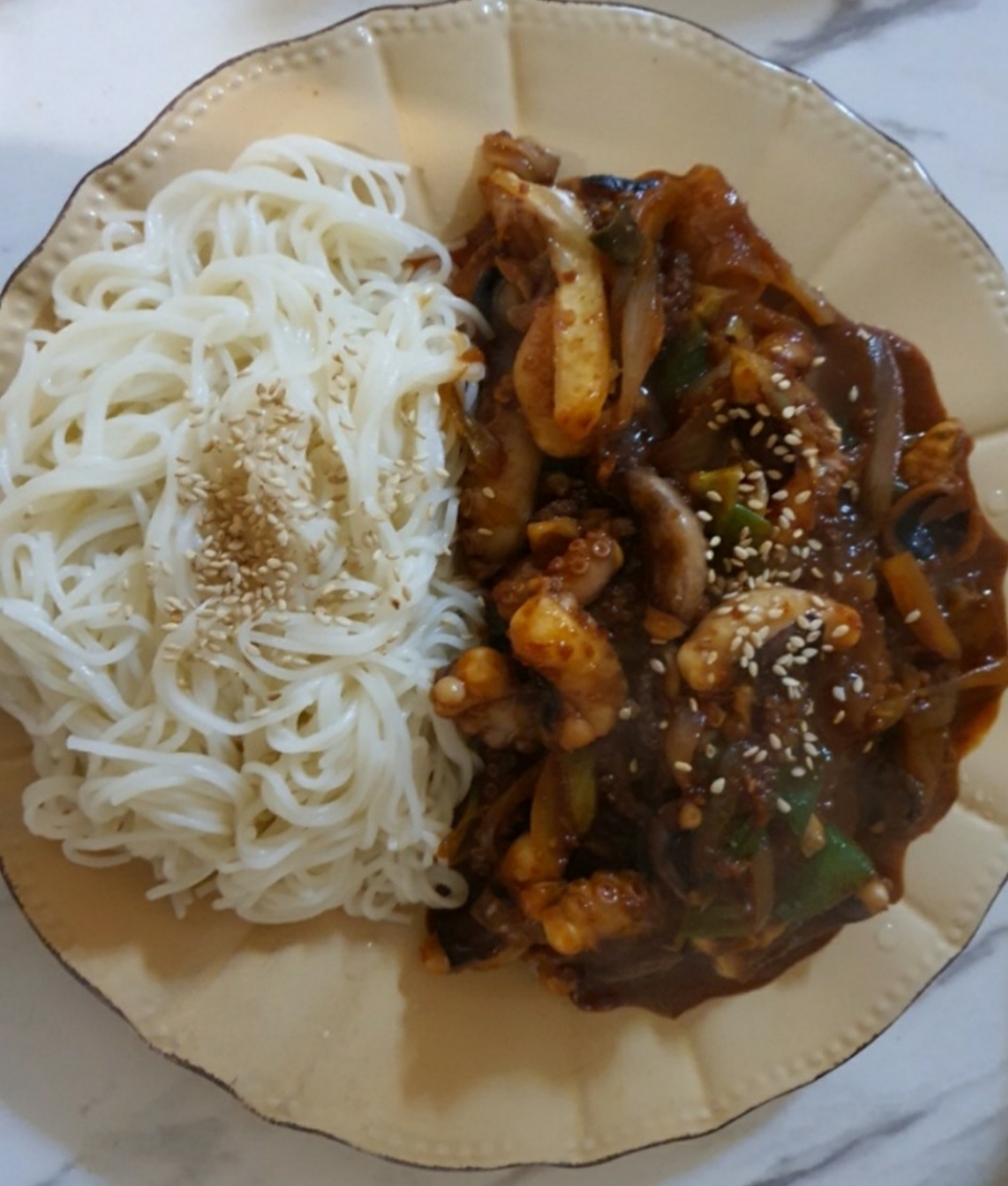 태국산 오동통 손질 주꾸미