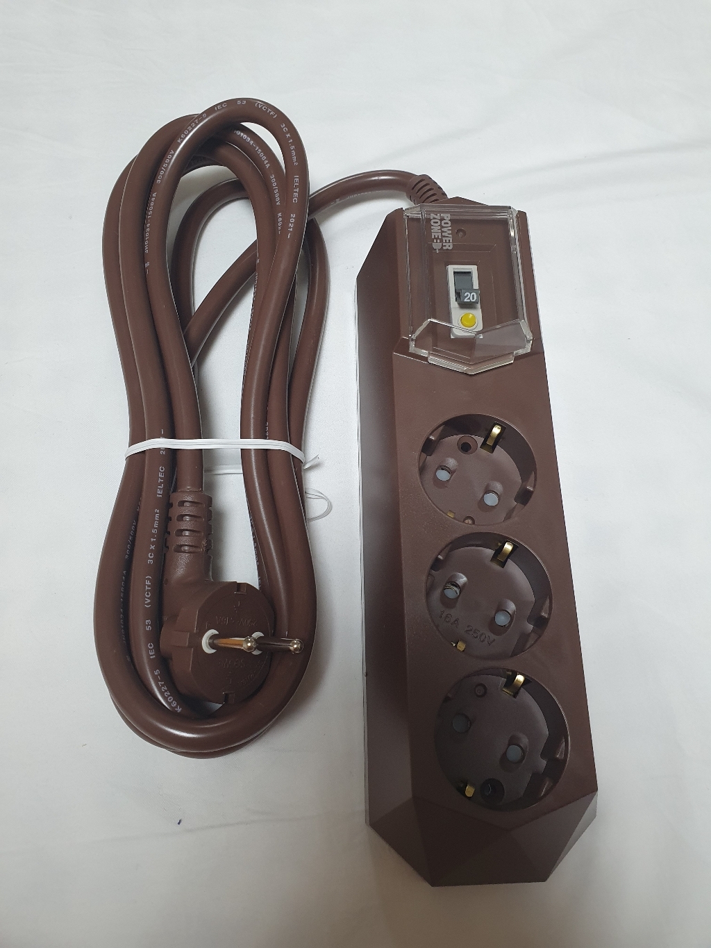 파워존 누전 차단 고용량 멀티탭 3구 브라운