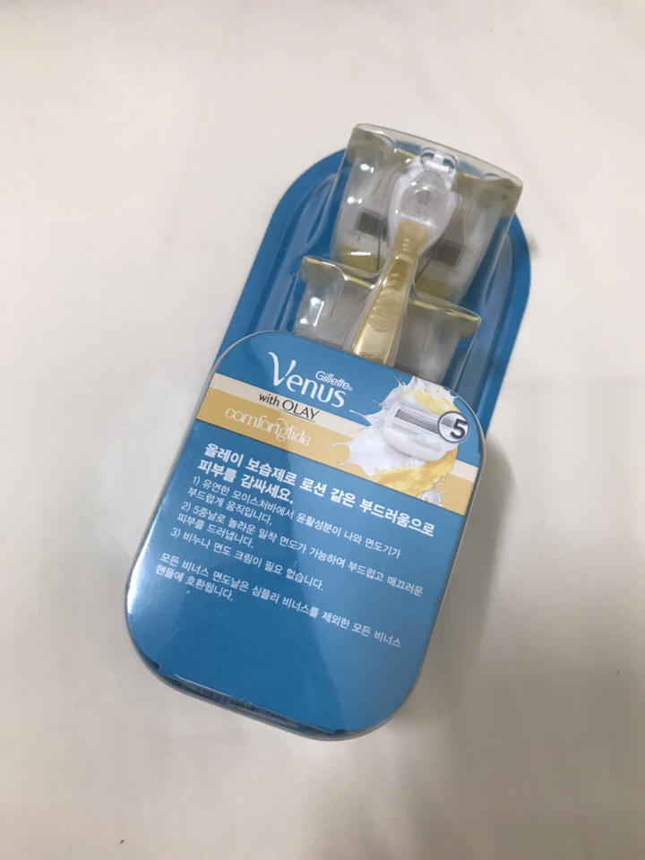 질레트 비너스 올레이 컴포트 글라이드 여성용 면도기 여분날 리뷰후기