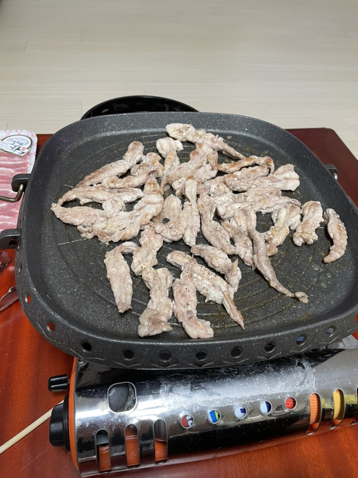 구매시 추가증정 국내산 생 닭 목살 세세리 냉동 닭고기