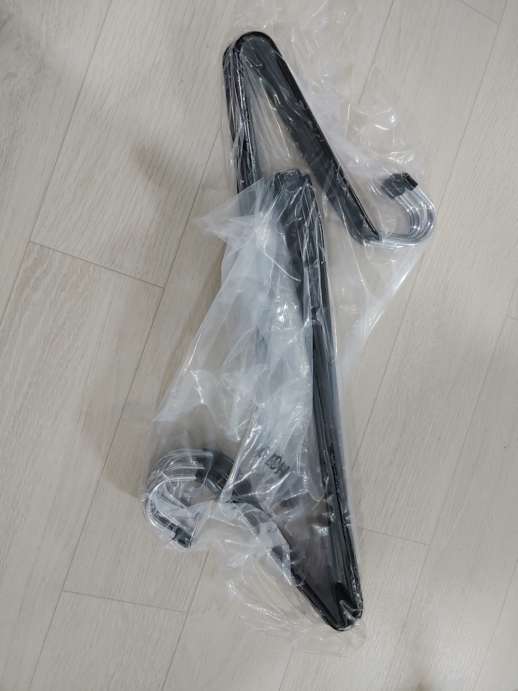 논슬립 코팅 바지걸이 옷걸이 행거 스텐행거