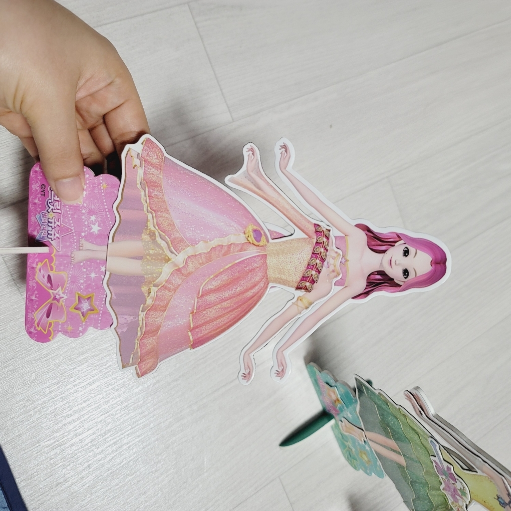 시크릿쥬쥬 별의 여신 마그네틱 코디놀이