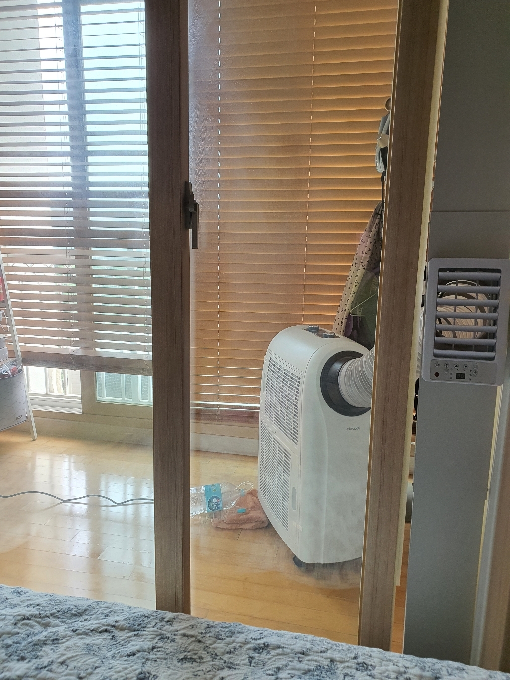 일렉코디 실외기없는 이동식에어컨 10평 제습기리모컨 베란다콘 자가설치 리뷰 후기