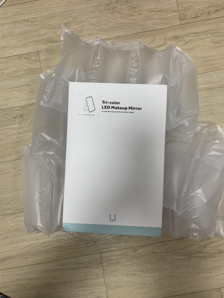 조단앤쥬디 쓰리 컬러 ED 메이크업 미러 탁상거울
