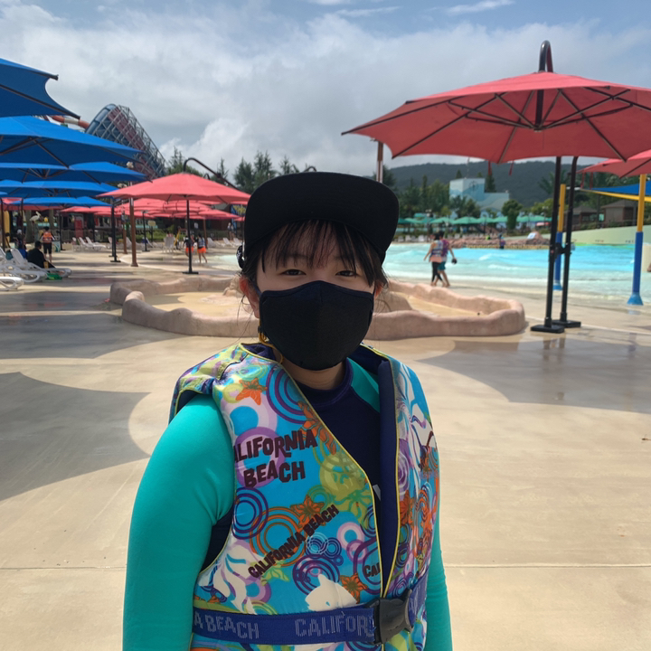 러브앤시티 더블 버클 스냅백