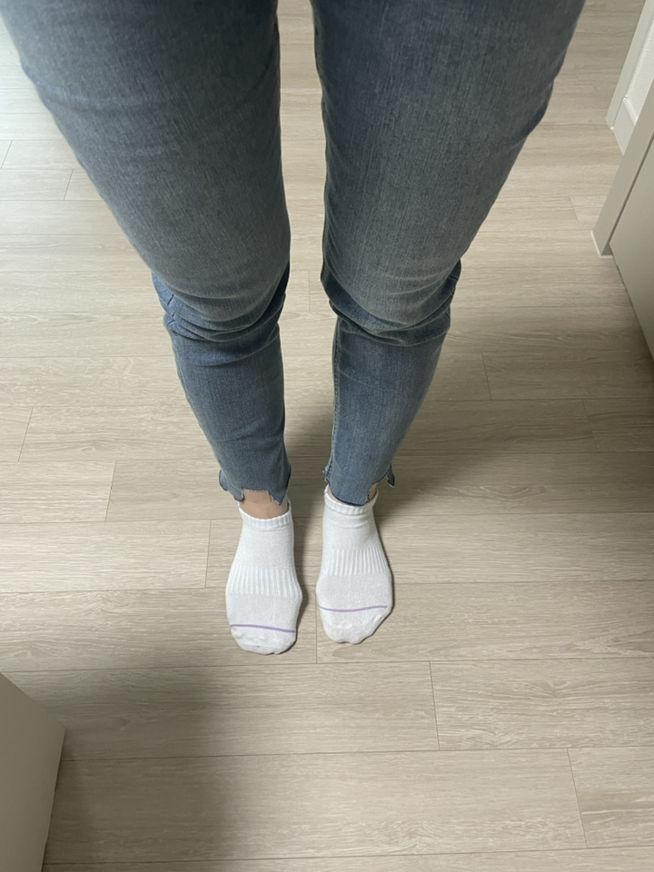 미쏘 여성용 밑단 컷팅 슬림일자핏 데님