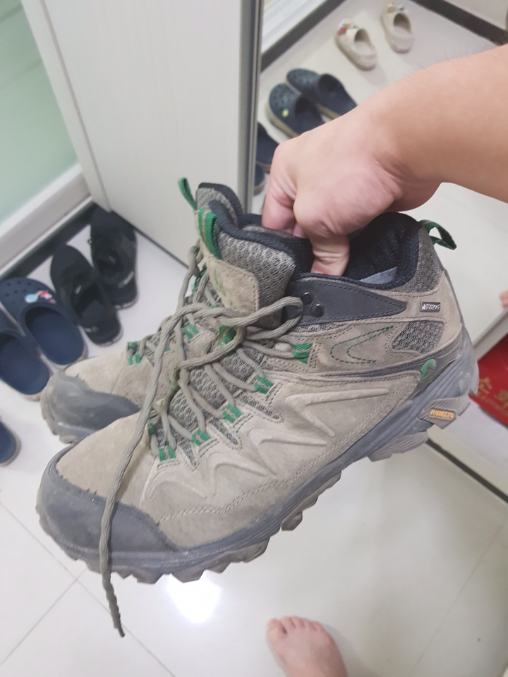 험토 가죽어퍼 남성 등산화 3520 노크캠프 ROYBONBIRR SOCKS