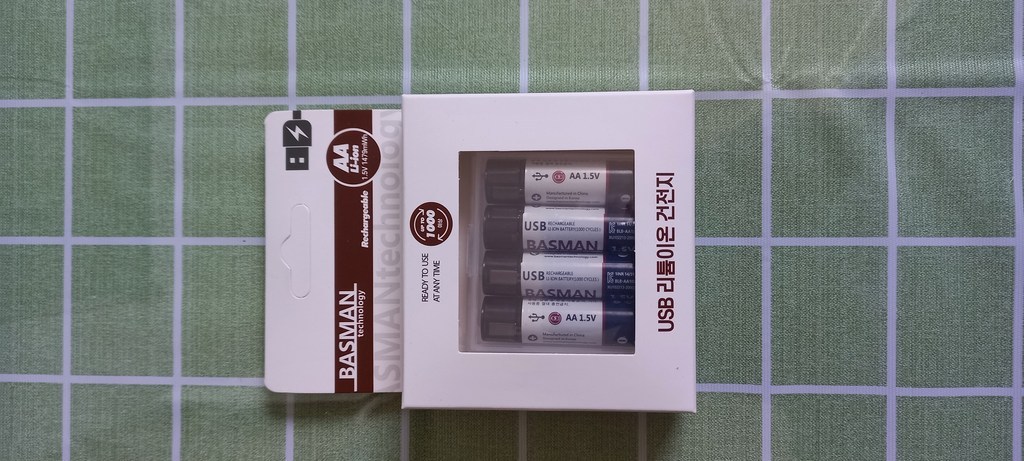 바스맨 USB 충전식 리튬이온 건전지 AA