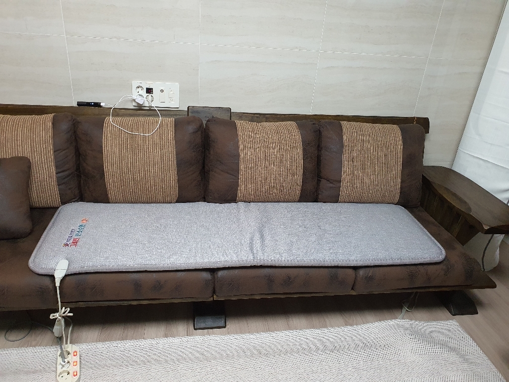 한일의료기 그래핀 4인용 미니 전기매트 소파형 컴포트