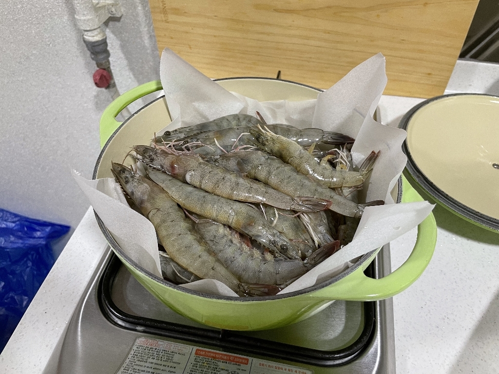 국내산 급냉새우 특대 쓰리고수산 산지직송 신안 새우 왕새우 생새우 대하 국산흰다리새우 캠핑새우 제철수산물 shri