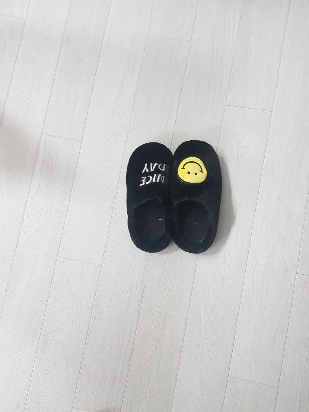 [사은품증정]겨울철 슬리퍼 발편한 심플디자인 클라우드 털슬리퍼 안감 펄 층간소음방지 남성 여성 공용  사무실 학생 실내화 거실화 룸슈즈