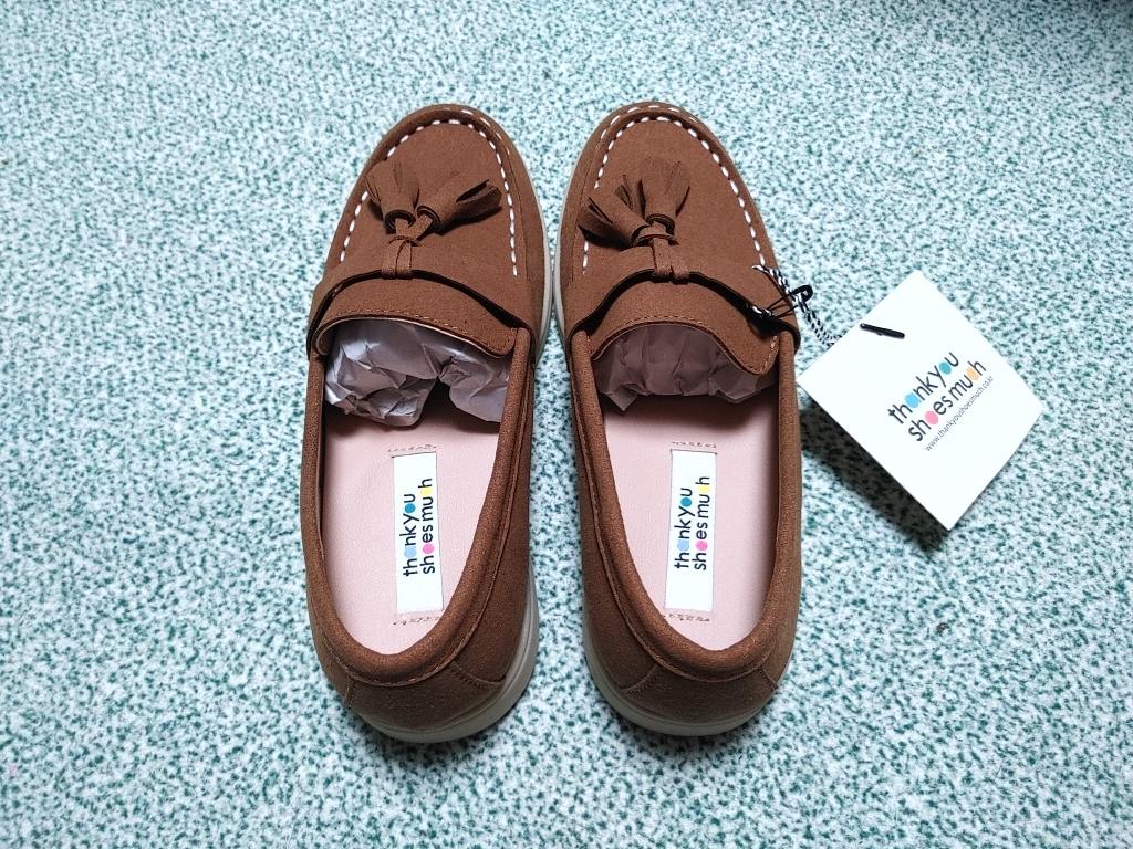 땡큐슈즈머치 아동용 식스틴 태슬 스웨이드 로퍼