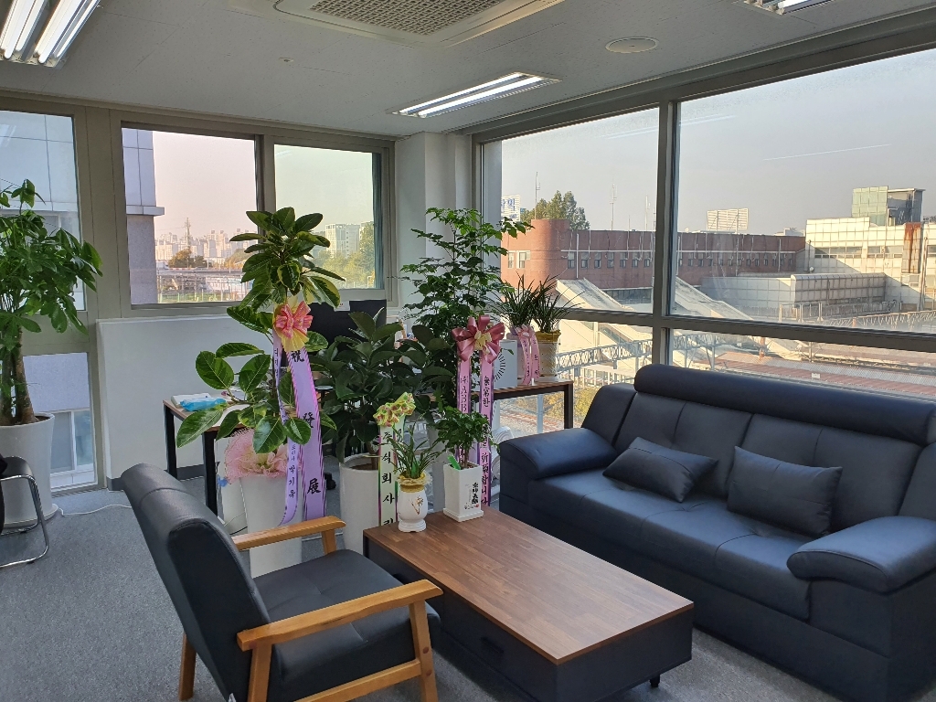 동서가구 스카온 구스다운 라텍스 천연가죽 3인용 소파 DF638298