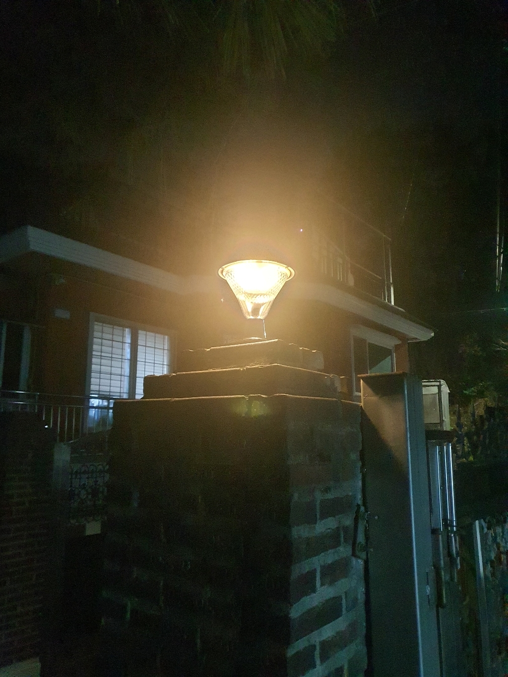 [공간하우스] 태양광 정원등 COB 80구 태양열 조명 야외 전등 리뷰후기
