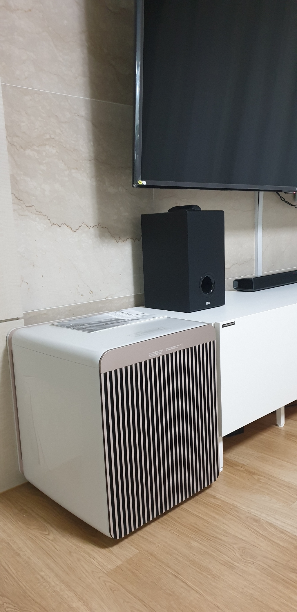 삼성전자 BESOKE 큐브T Air 공기청정기 AX53AED 53㎡