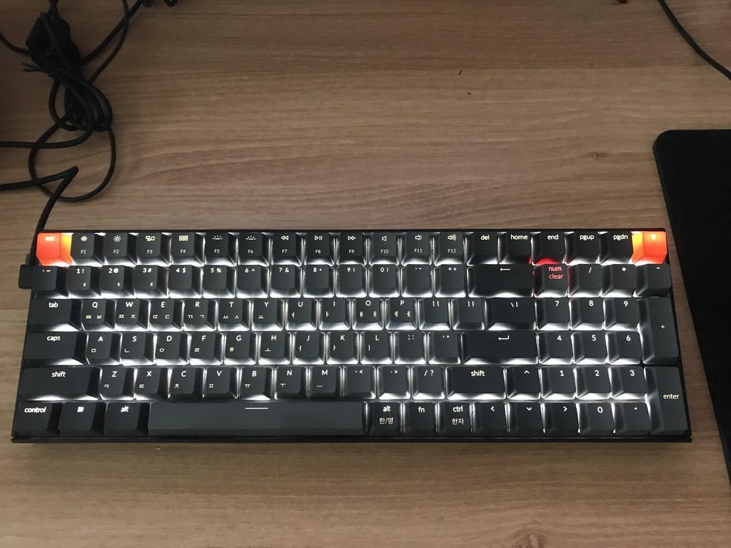 키크론 K4V2 WHITE ED 블루투스 무선 기계식 키보드 갈축