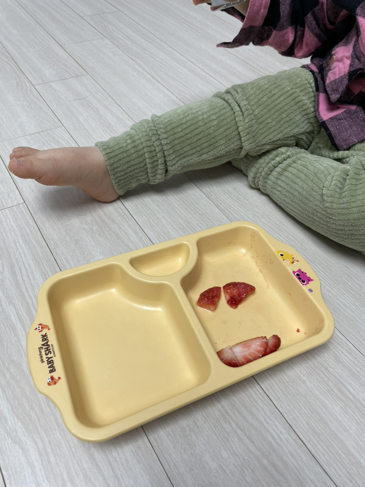 아이조움 핑크퐁 옥수수 간식접시