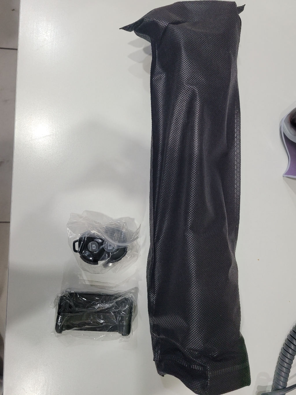 디씨네트워크 스마트폰 4단 카메라 삼각대 파우치 홀더 블루투스 리모컨 랜덤발송