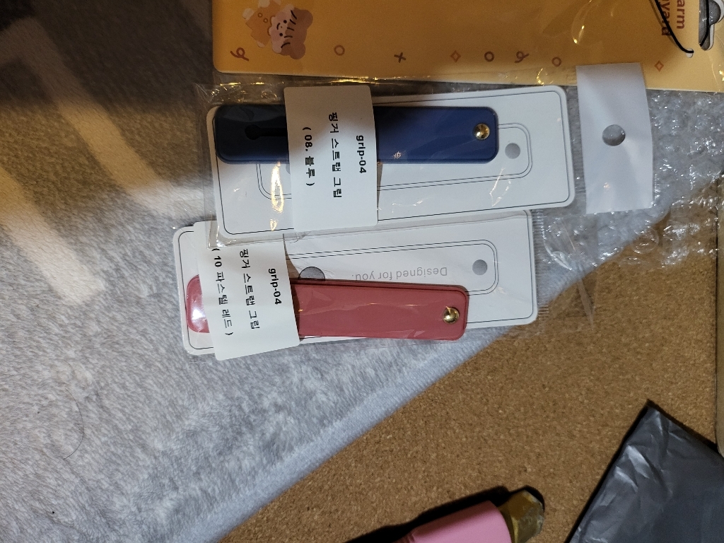 범쓰컴퍼니 ﻿컬러 핑거 스트랩 그립톡 거치대 휴대폰 손잡이 핸드폰그립톡 스마트톡