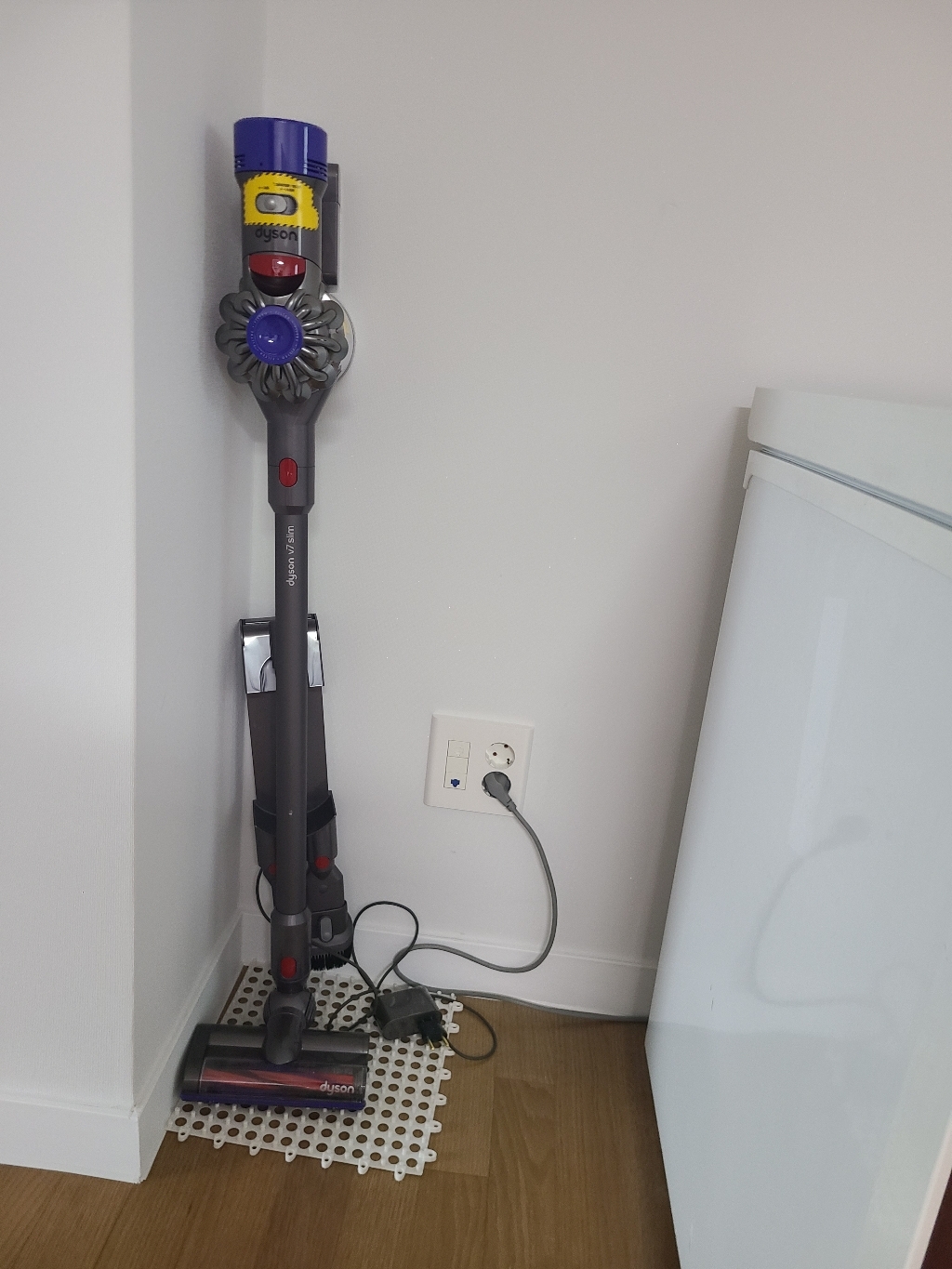 다이슨 Dyson 2020년 초특가 V7 Si SV11 S 무선진공청소기 공기청정기 가습기 모음 신품 정품 핸디청소기