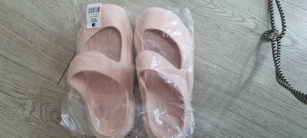 우드피카 남녀공용 볼륨 슬리퍼