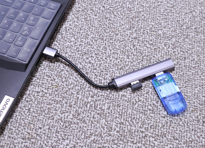 베이식스 4포트 USB 30 20 무전원 멀티허브 BU4A