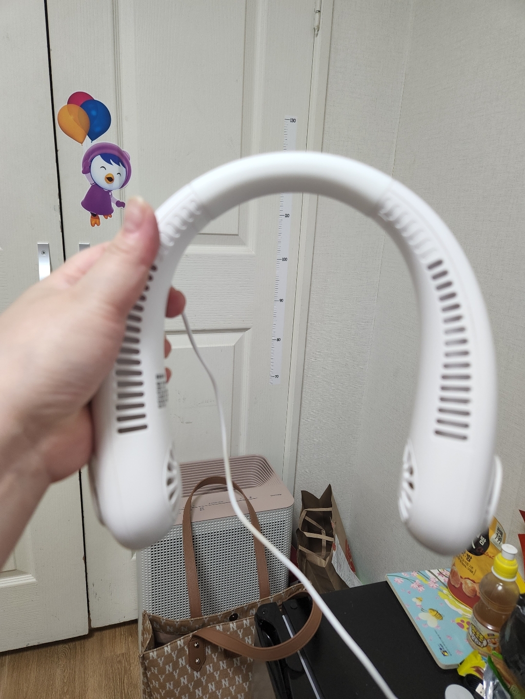 에어서핑 목에착 선풍기 날개없는 휴대용 미니 목걸이형 넥밴드 선풍기 캠핑용 USB 선풍기 화이트/핑크