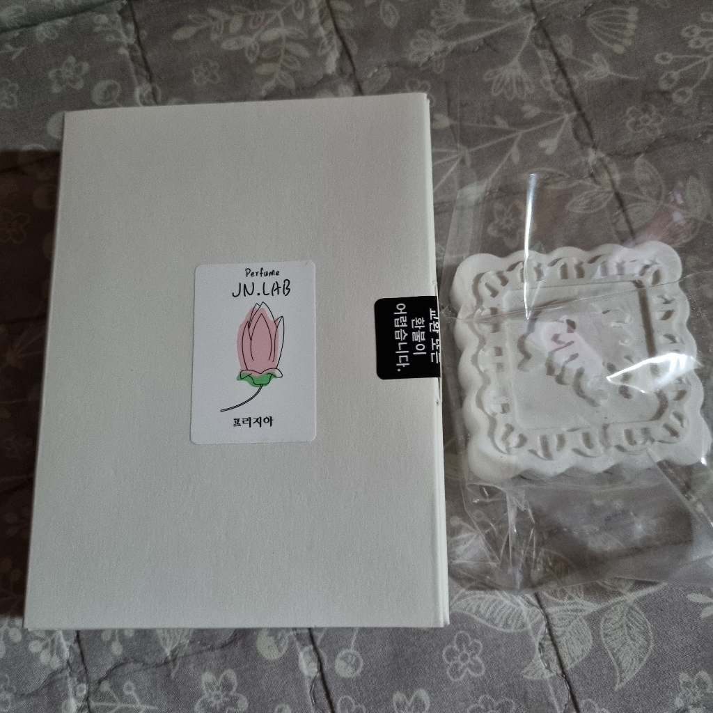 제이앤랩 복숭아 자몽 블랙라즈베리&바닐라 라일락 금목서 일랑일랑 아카시아 은방울꽃 장미 자스민 라벤더 프리지아 제비꽃 치자꽃 꽃집향 플로럴 꽃향기 니치향수
