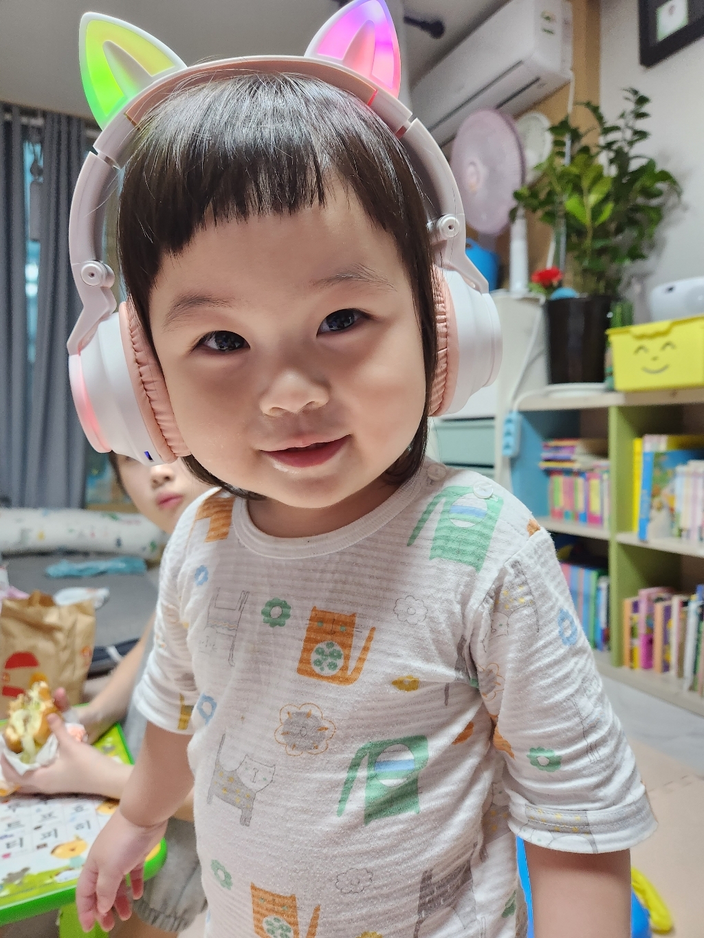 에스앤탑 고양이 귀 어린이 무선 초등 유아 키즈 블루투스 ED 헤드셋