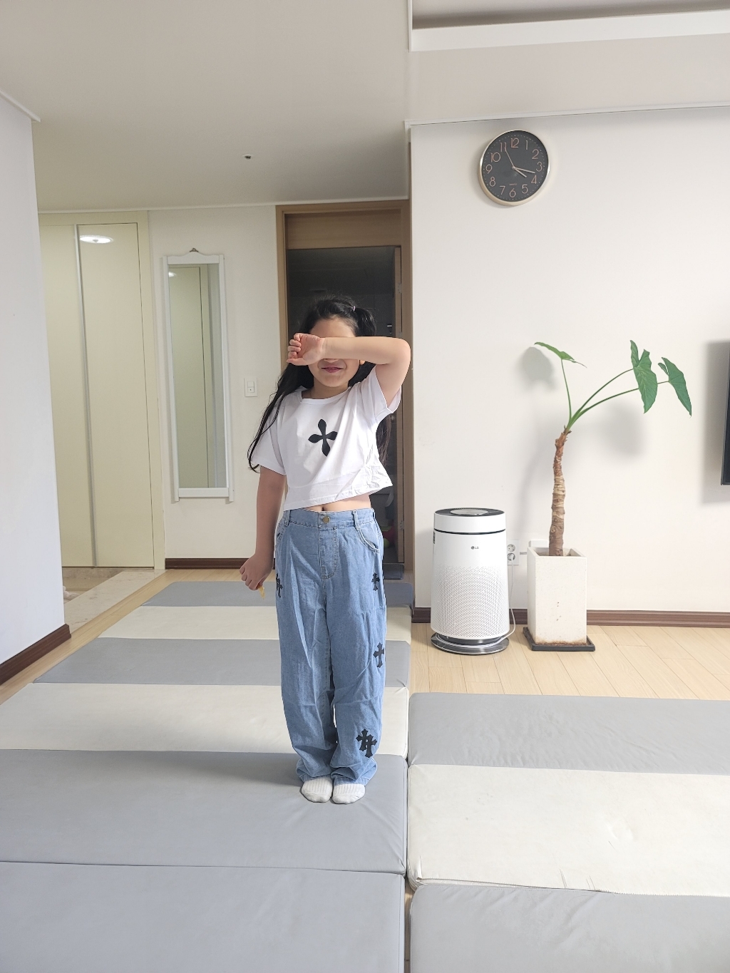 오렌지다몸 여아용 십자가 크롭티 데님 팬츠