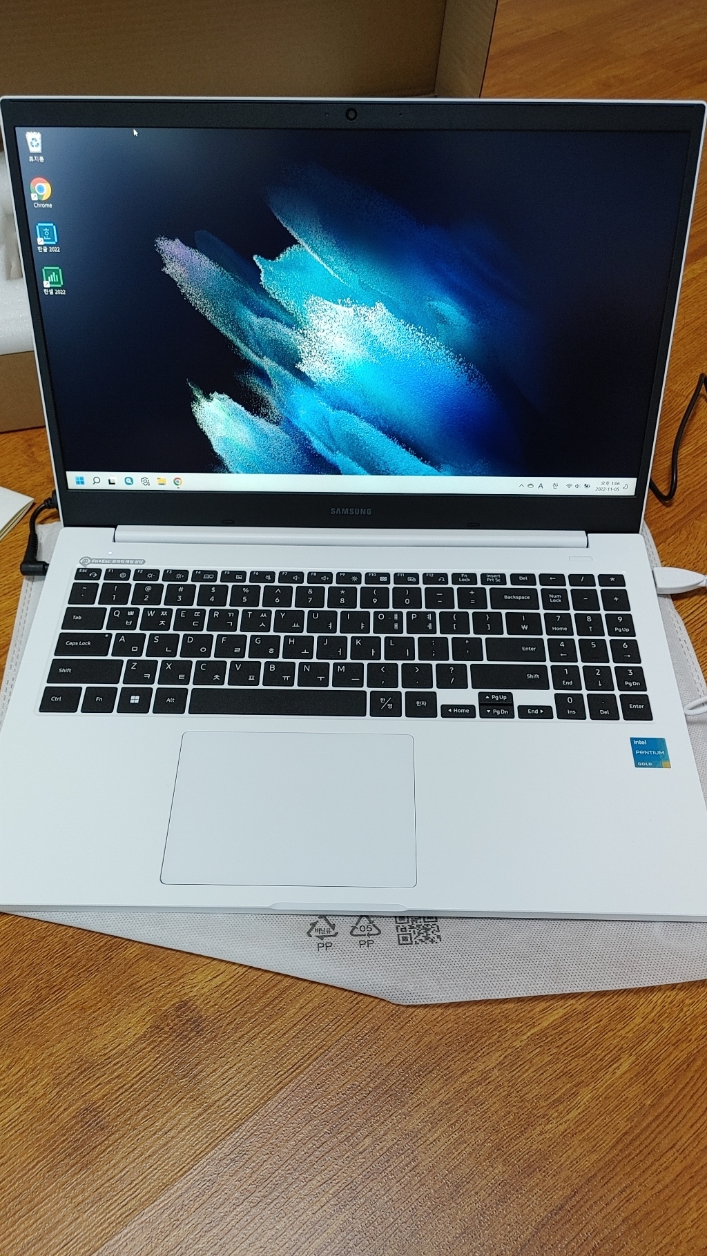 삼성전자 2021 노트북 플러스2 156 펜티엄 한컴오피스 WIN11 ro Edu NT550XDA-K24A