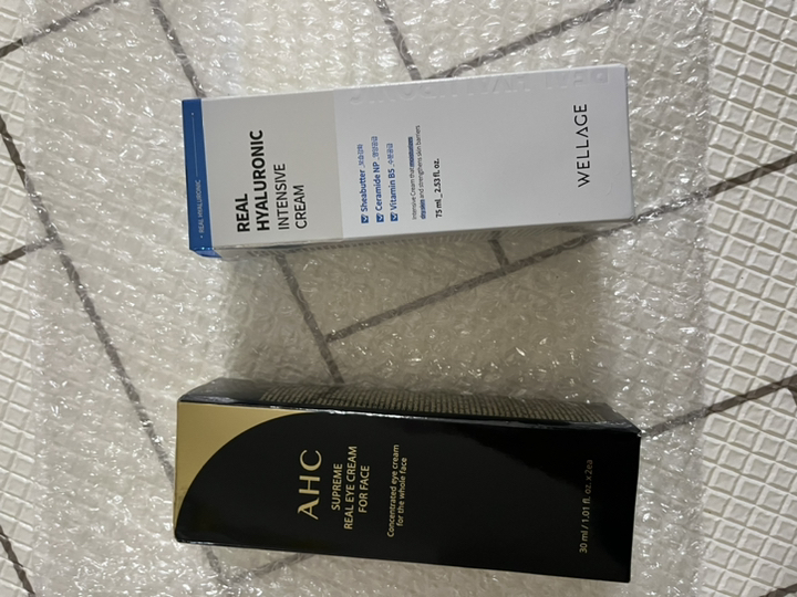 웰라쥬 리얼 히알루로닉 인텐시브 크림