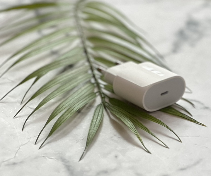 Ae 정품 전원 어댑터 20W USB C