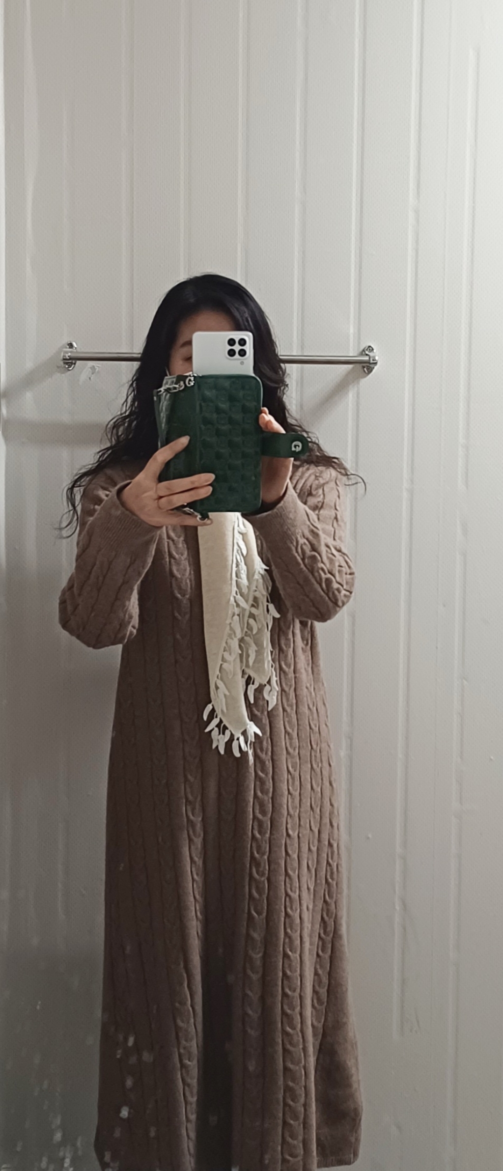 데일리앤 머쉬 니트 꽈배기 루즈핏 플레어 롱원피스